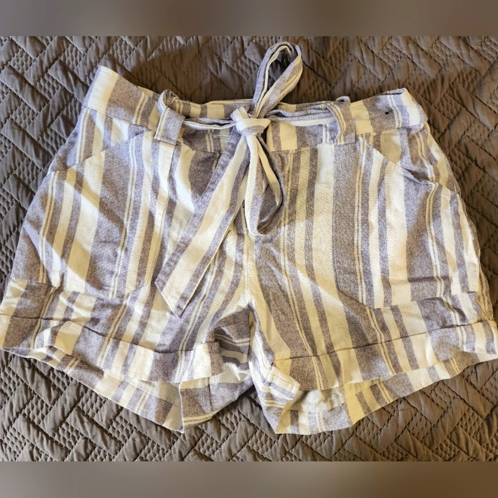 New York & Company Linen Shorts